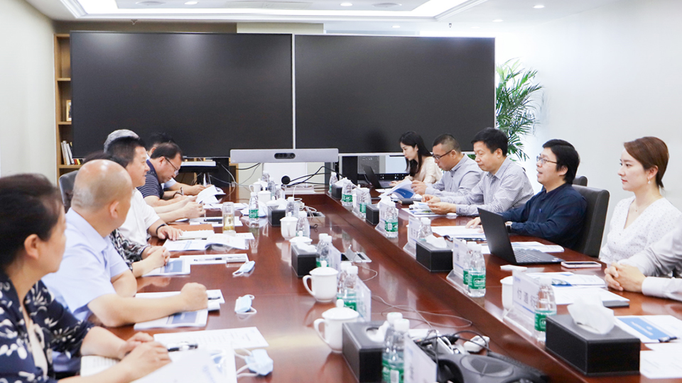 陇南市委常委、常务副市长漆文忠到访尊龙凯时利来健康集团